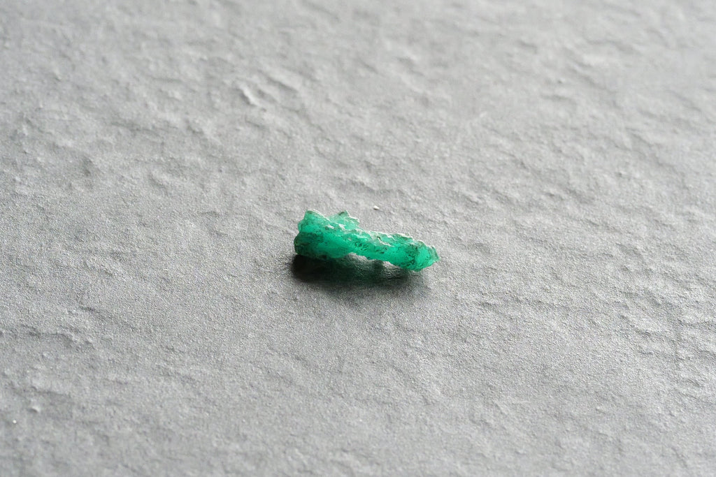 Emerald Rough Large