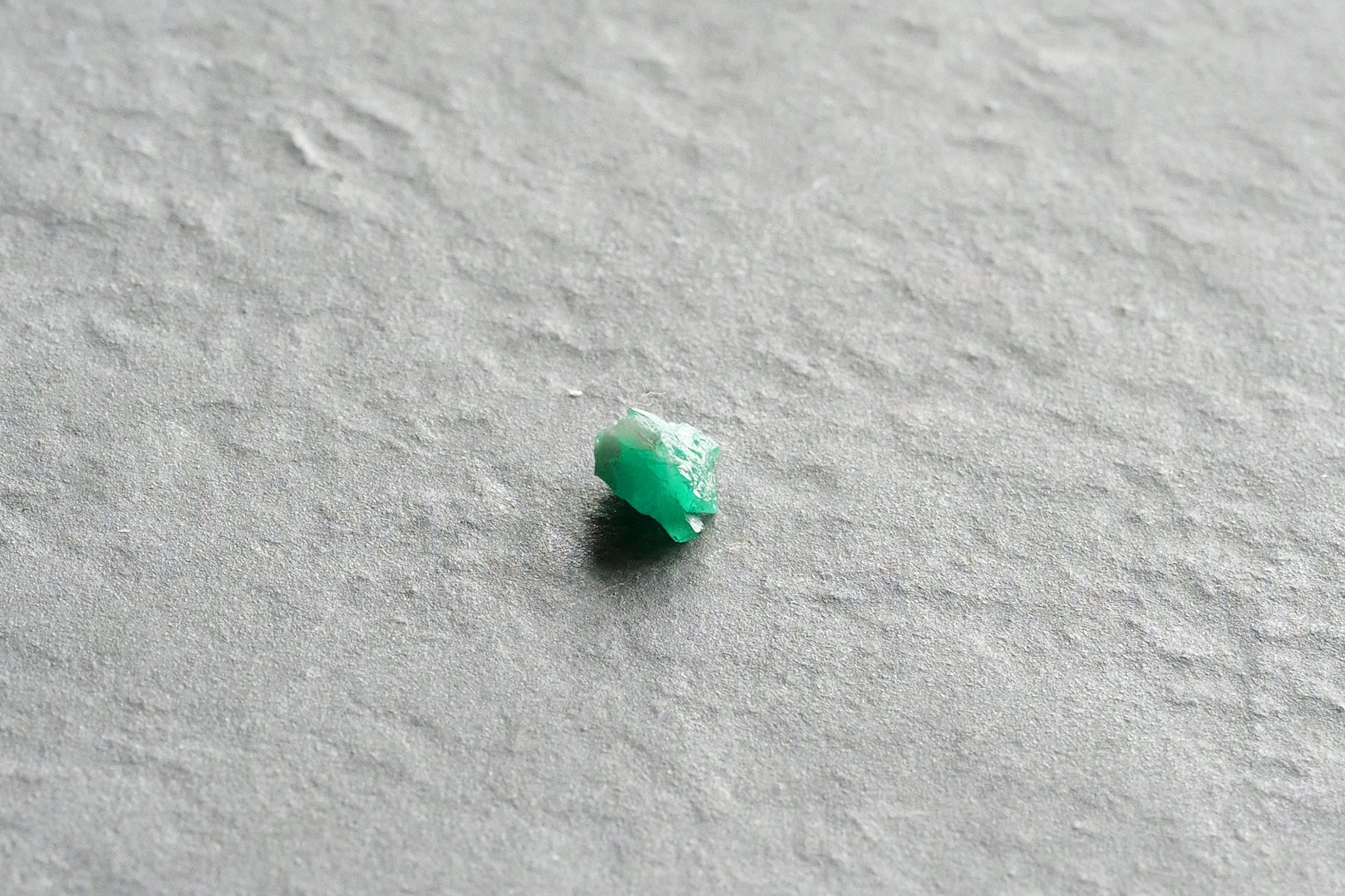 Emerald Rough 3ct〜4ct