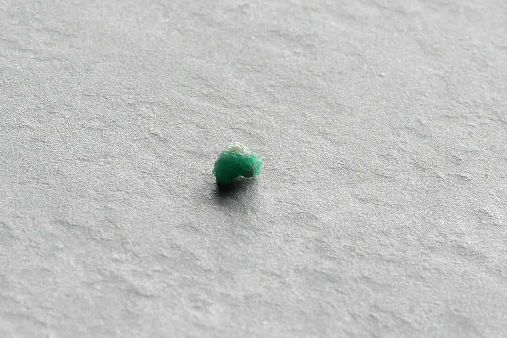 Emerald Rough Small
