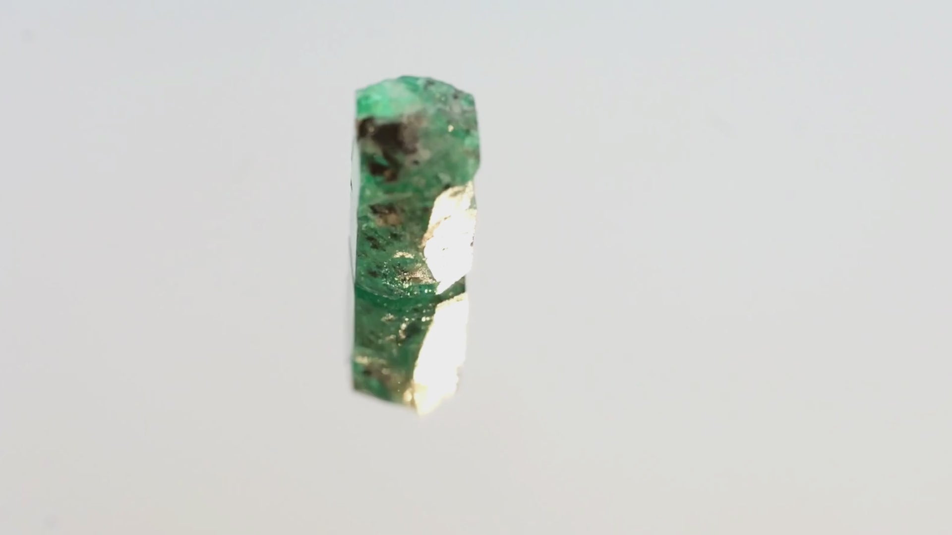 Emerald Rough / 18.20ct